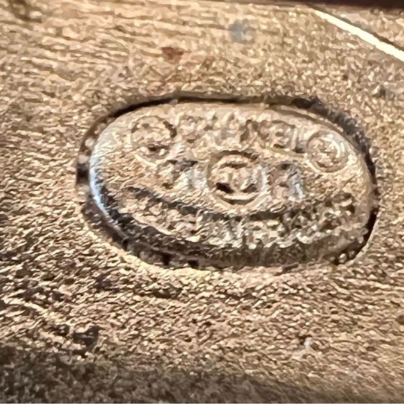 Elegant Chanel Gripoix Multicolor Gemstone Brooch - Picture 6 of 8